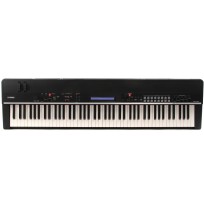 Yamaha CP4 - prenosni klavir 